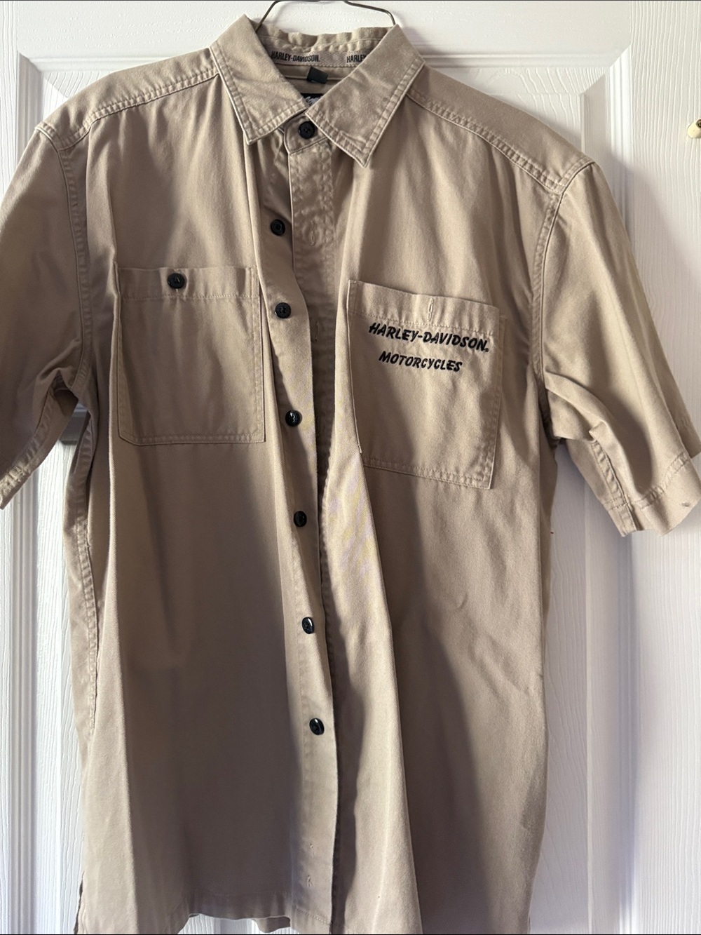 Harley-Davidson Men's Short Sleeve Button-Down Shirt in Khaki